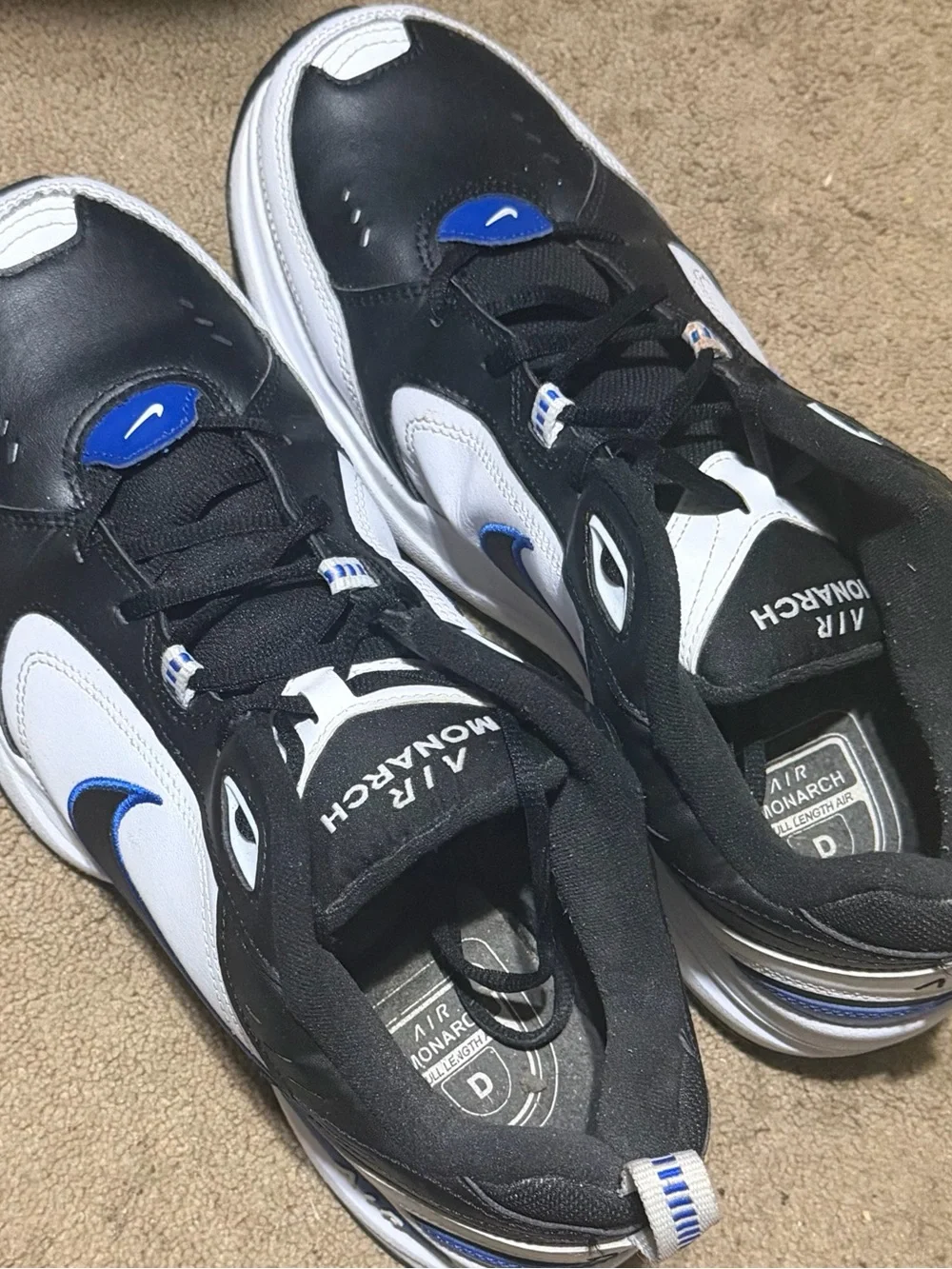 Nike Men's Black White and Blue Athletic Training Shoes
